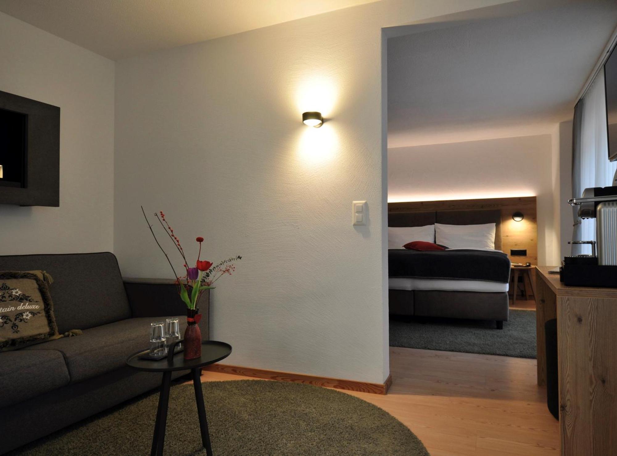 Hotel Bernina 폰트레시나 외부 사진
