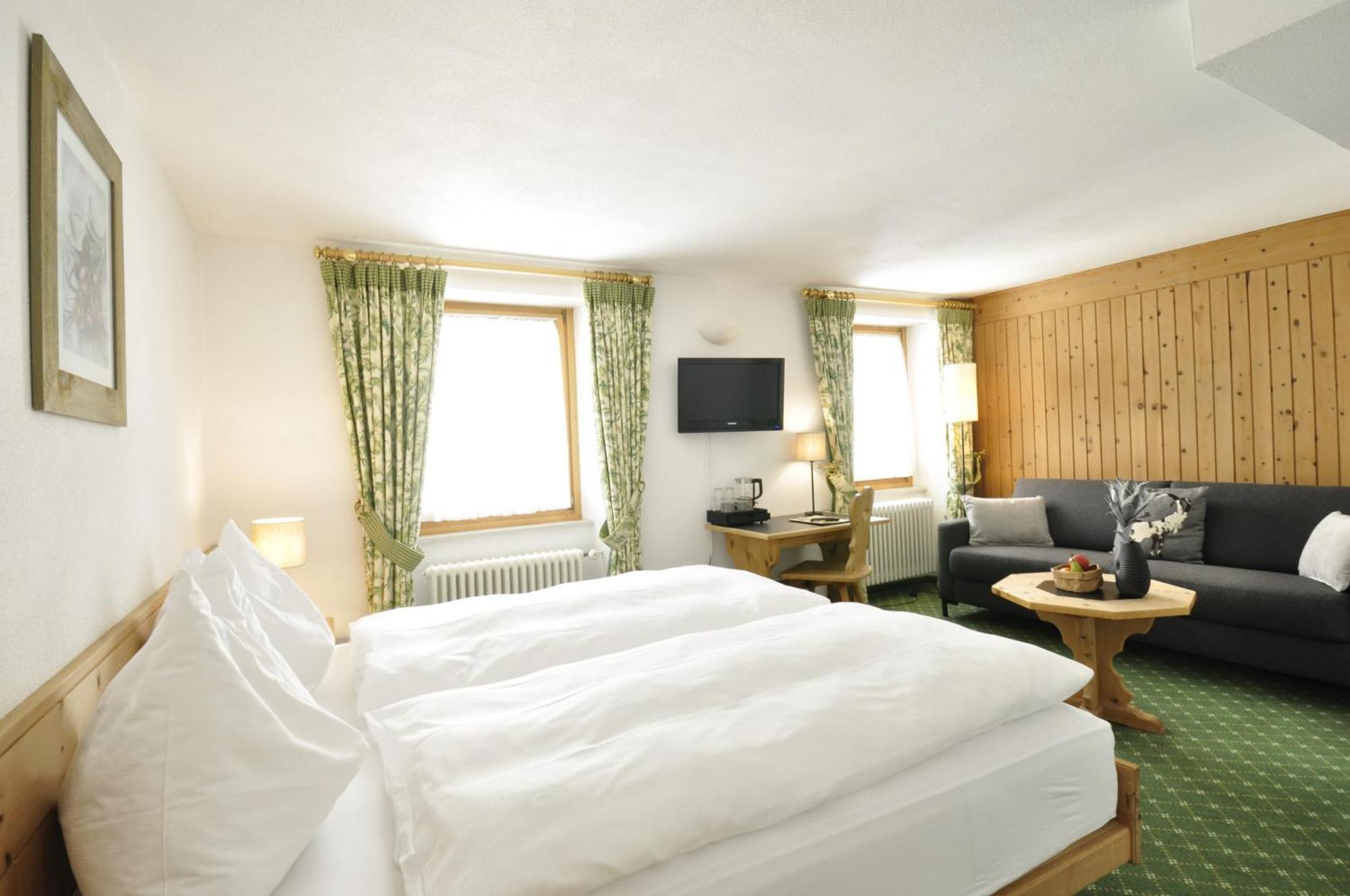 Hotel Bernina 폰트레시나 외부 사진