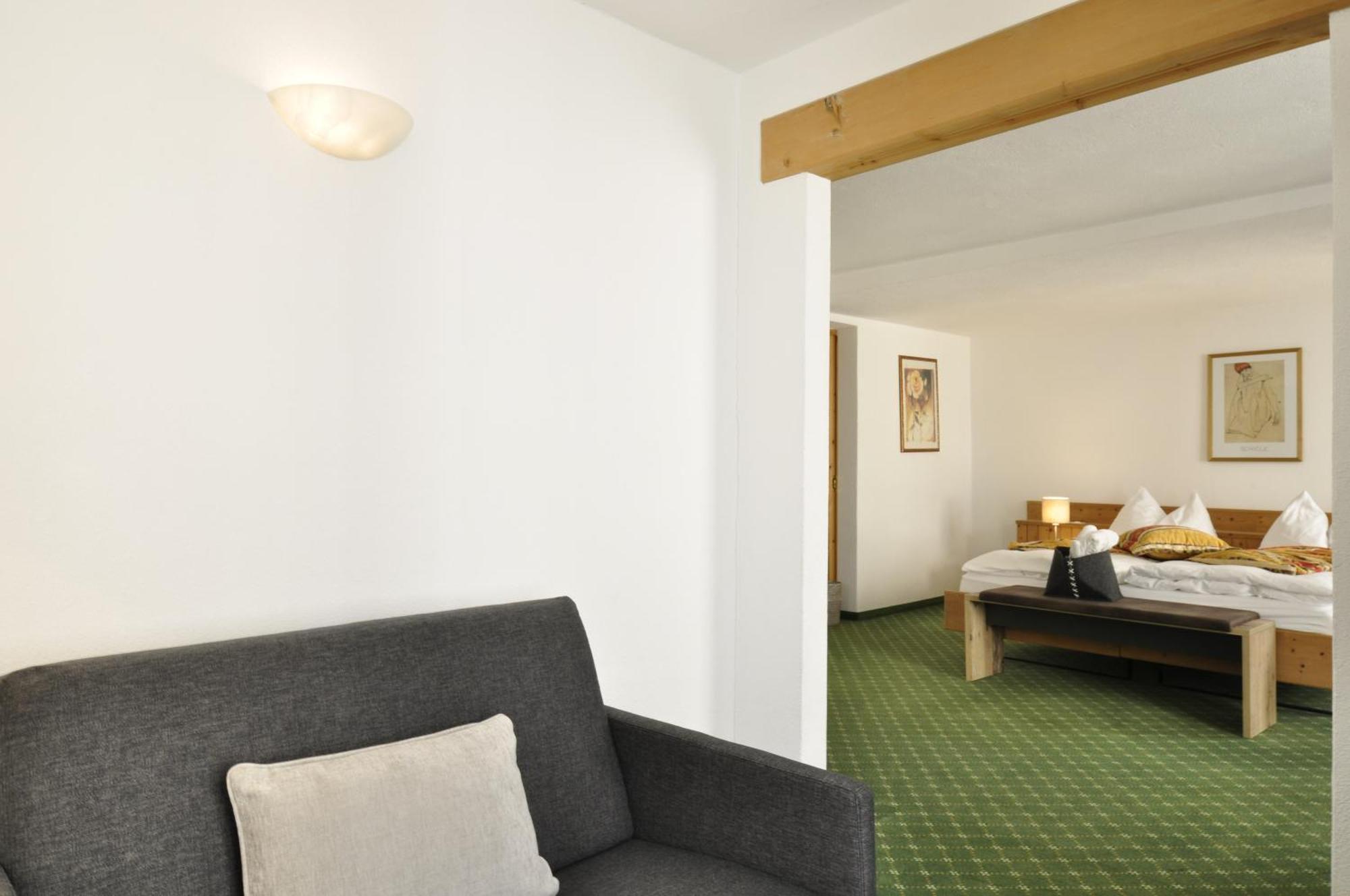 Hotel Bernina 폰트레시나 외부 사진