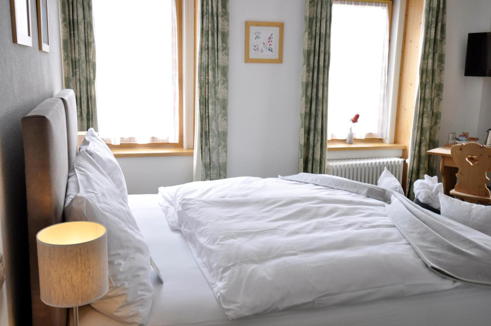 Hotel Bernina 폰트레시나 외부 사진